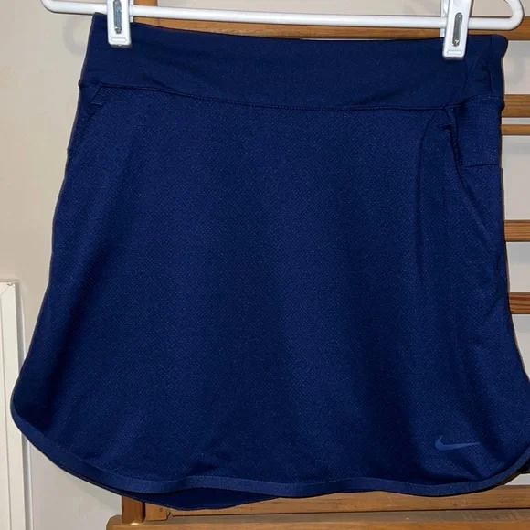Worn once! Great Nike Dri-fit skort - Picture 1 of 4